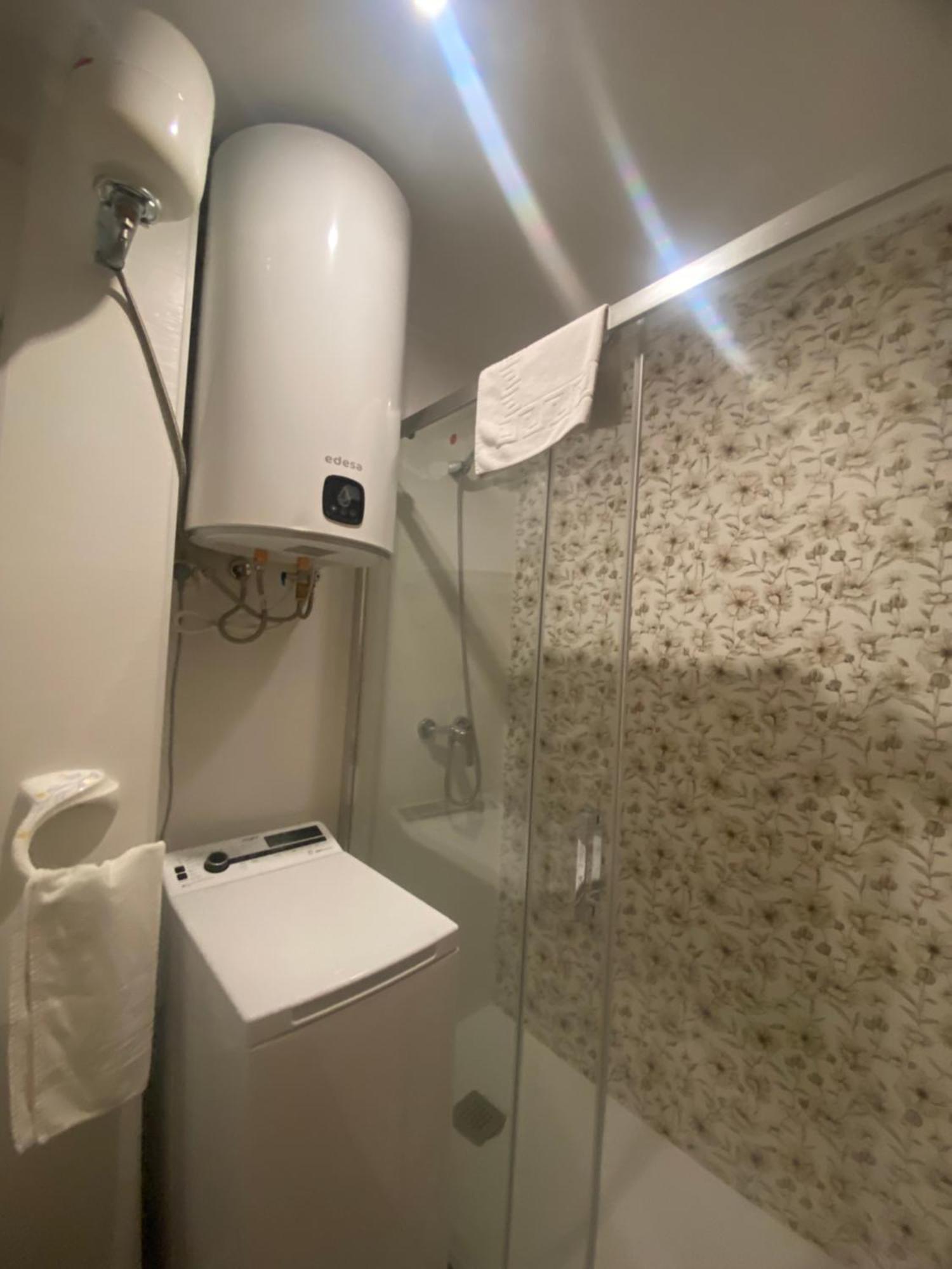 El Jardin Del Angel Ferrocarril Apartment Madrid Bagian luar foto